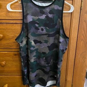 Nike drifit tank size small